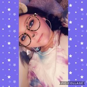 Meet your Posher, Alexandra